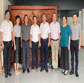 8月17日上午，由武进区贾东副区长带队的区各部门领导、武进区现代服务业商会领导一行来到777盛世国际集团调研交流。