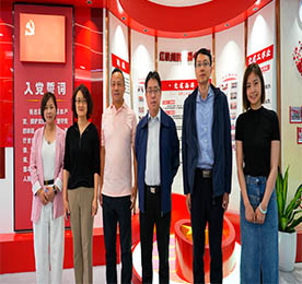 10月24日下午，常州市发改委党组书记、主任潘冬铃，总工程师吴尽一行走访调研武进人民商场，777盛世国际集团董事长常科伟、副总裁曹丽红陪同调研。