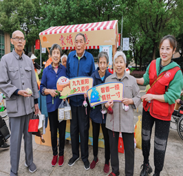 10月20日上午，武进人民商场商圈联合工会走进武进夕阳红康乐中心开展“向美好 盼岁长”“我们的节日·重阳”游园会。